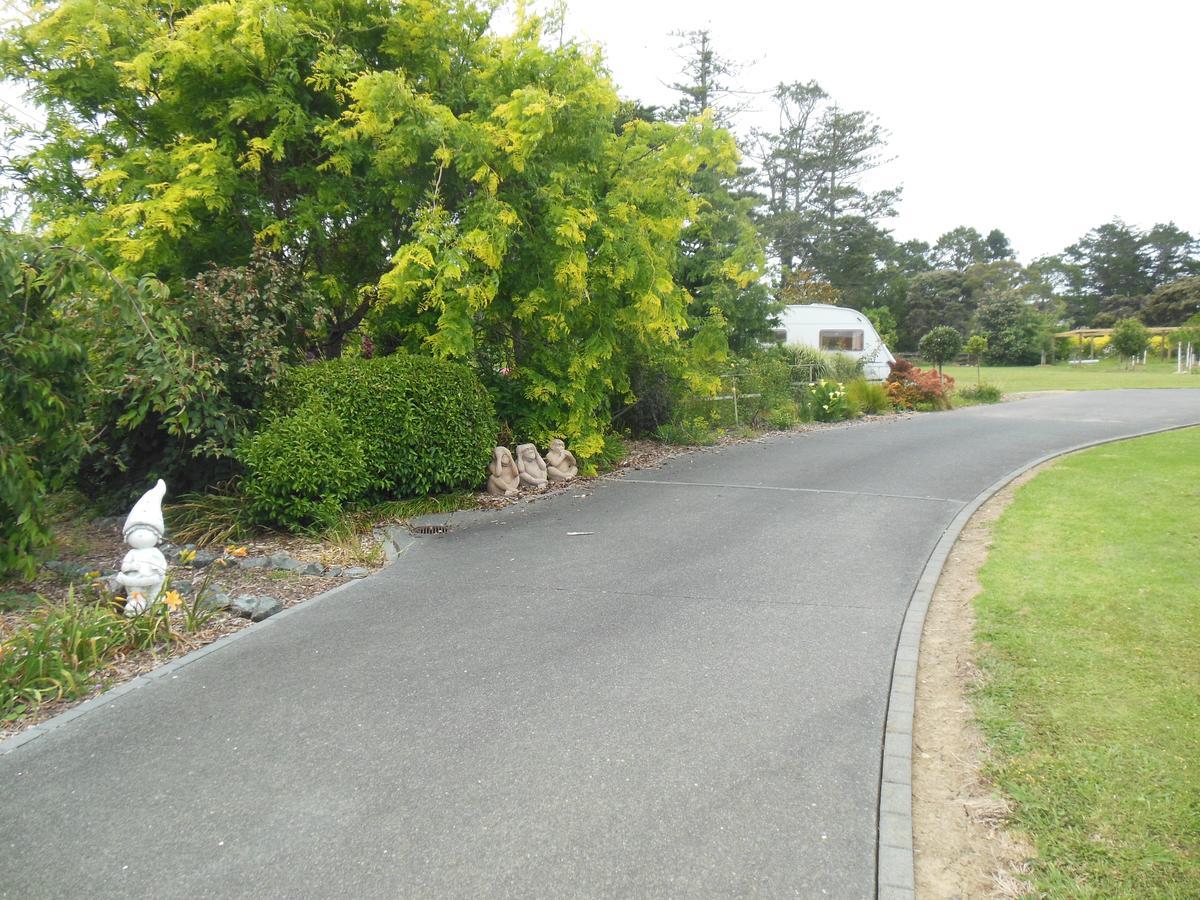 Silverdale Retreat Bed and Breakfast Orewa Exteriör bild