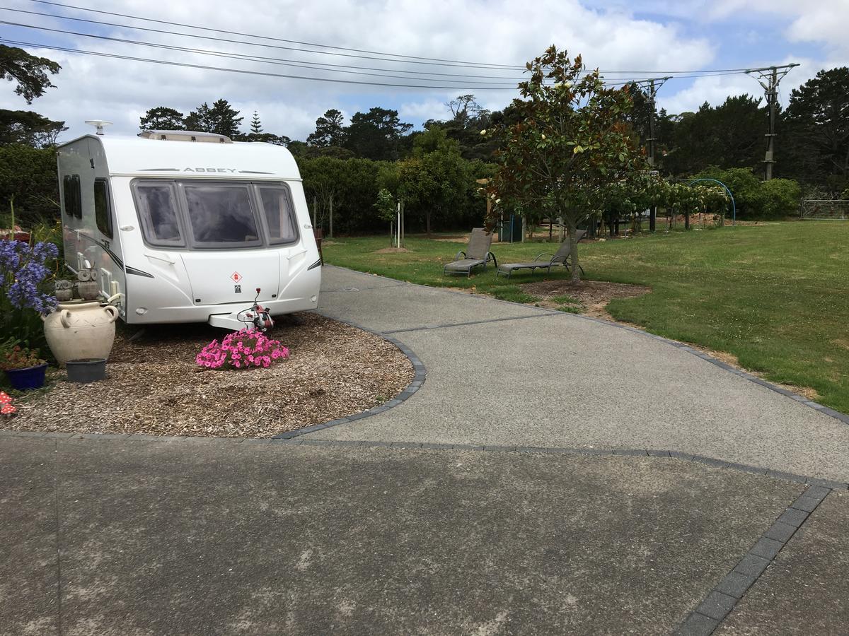 Silverdale Retreat Bed and Breakfast Orewa Exteriör bild